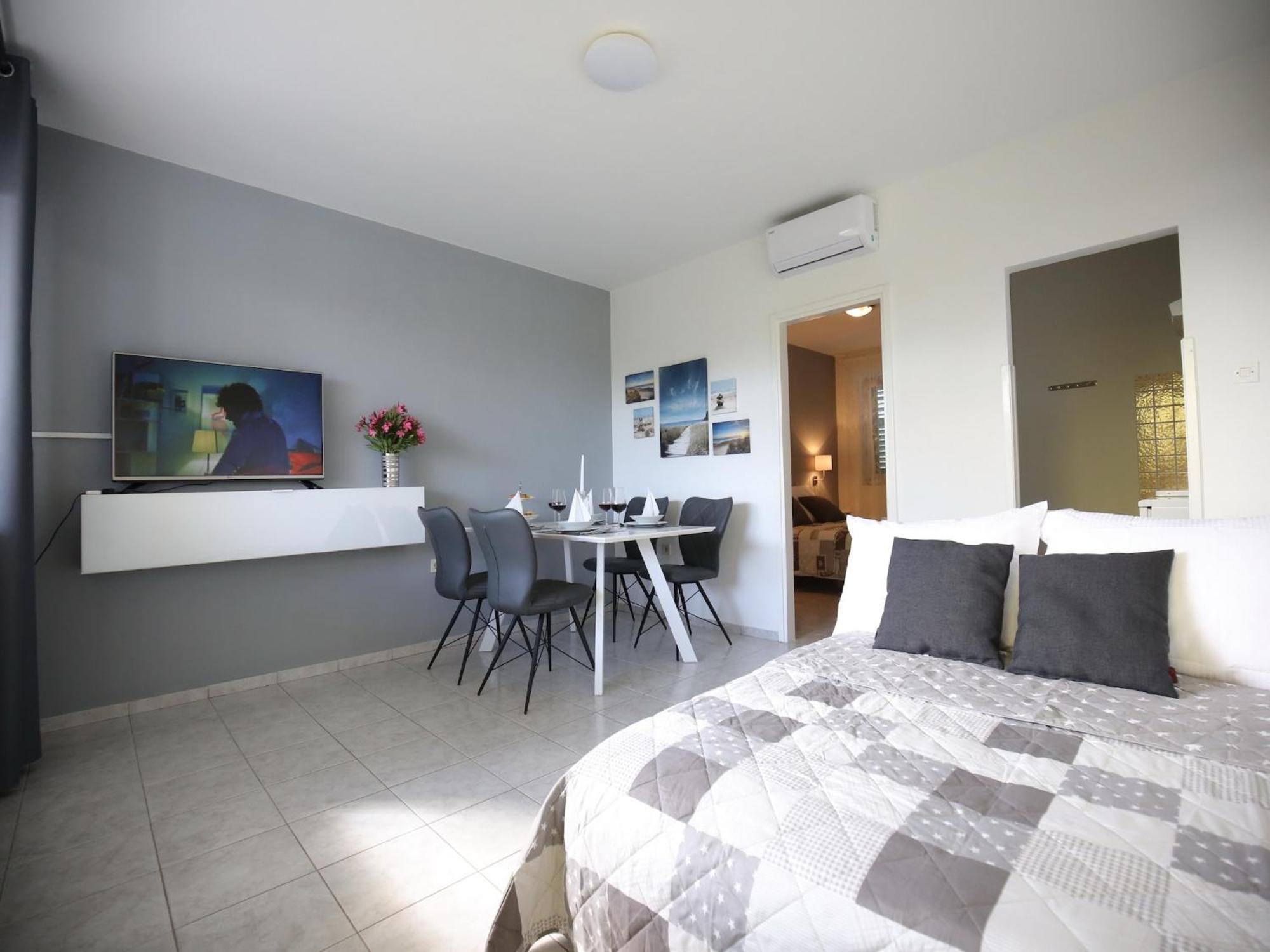 Scenic Holiday Home In Bibinje Near Sea Bagian luar foto