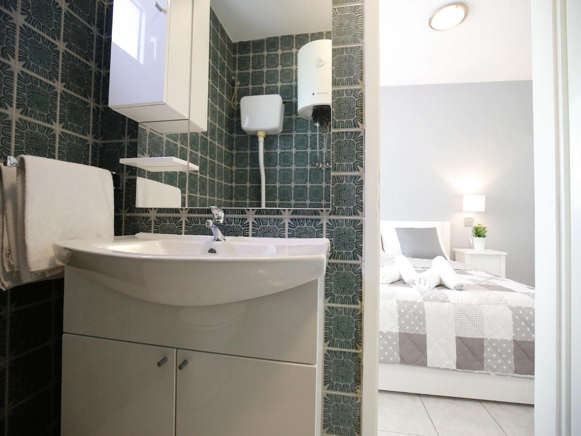 Scenic Holiday Home In Bibinje Near Sea Bagian luar foto