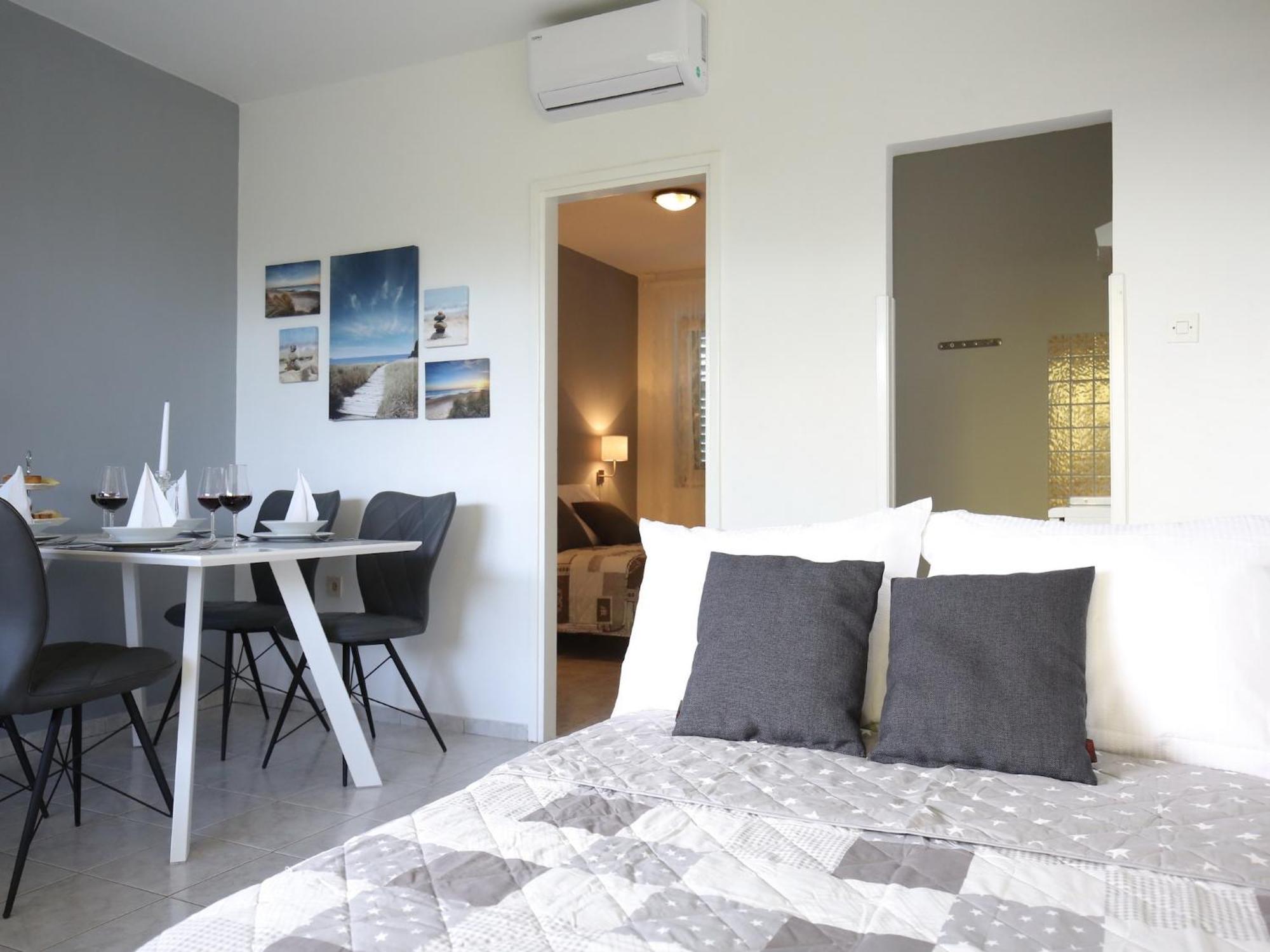 Scenic Holiday Home In Bibinje Near Sea Bagian luar foto